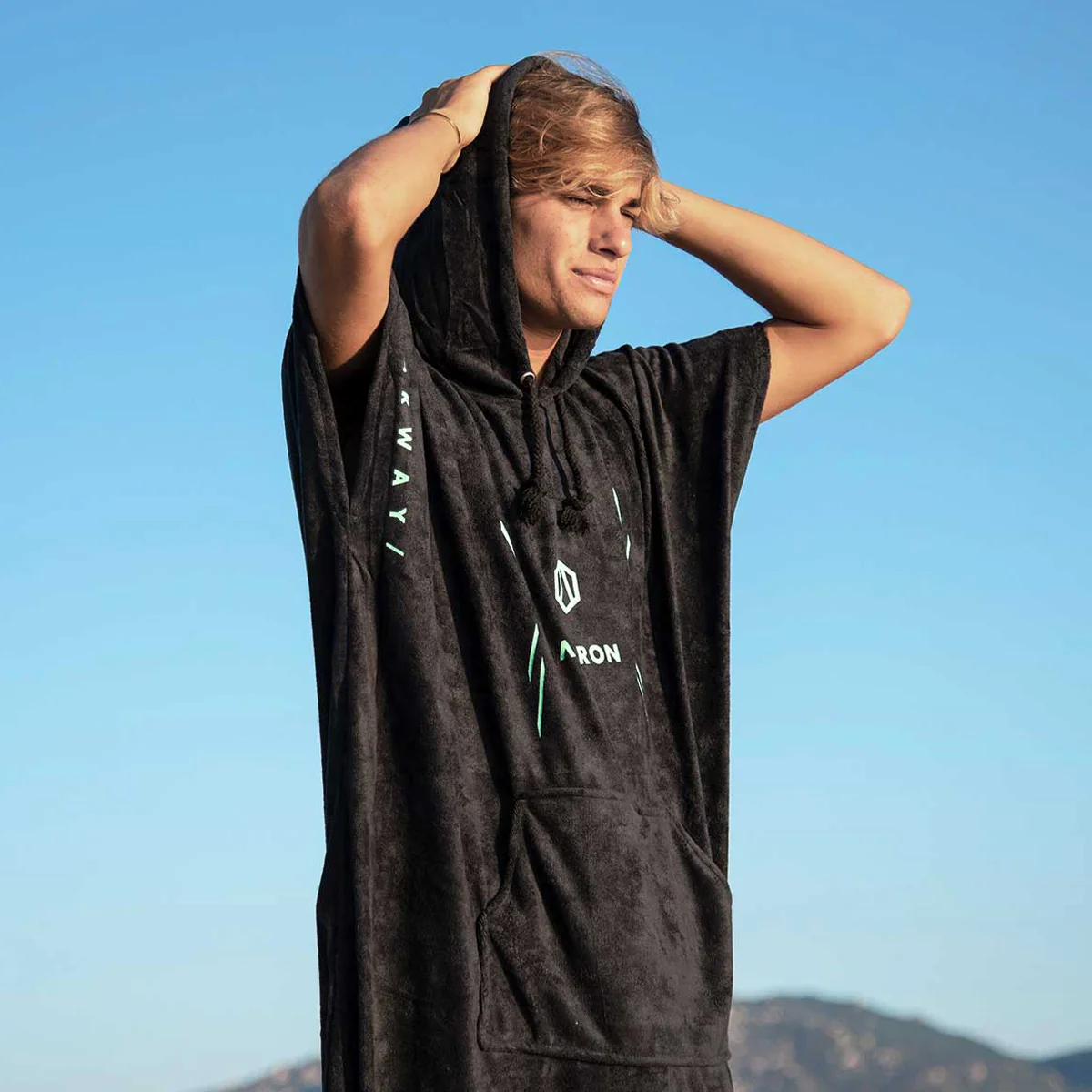 Aztron Starway Poncho - Image 6