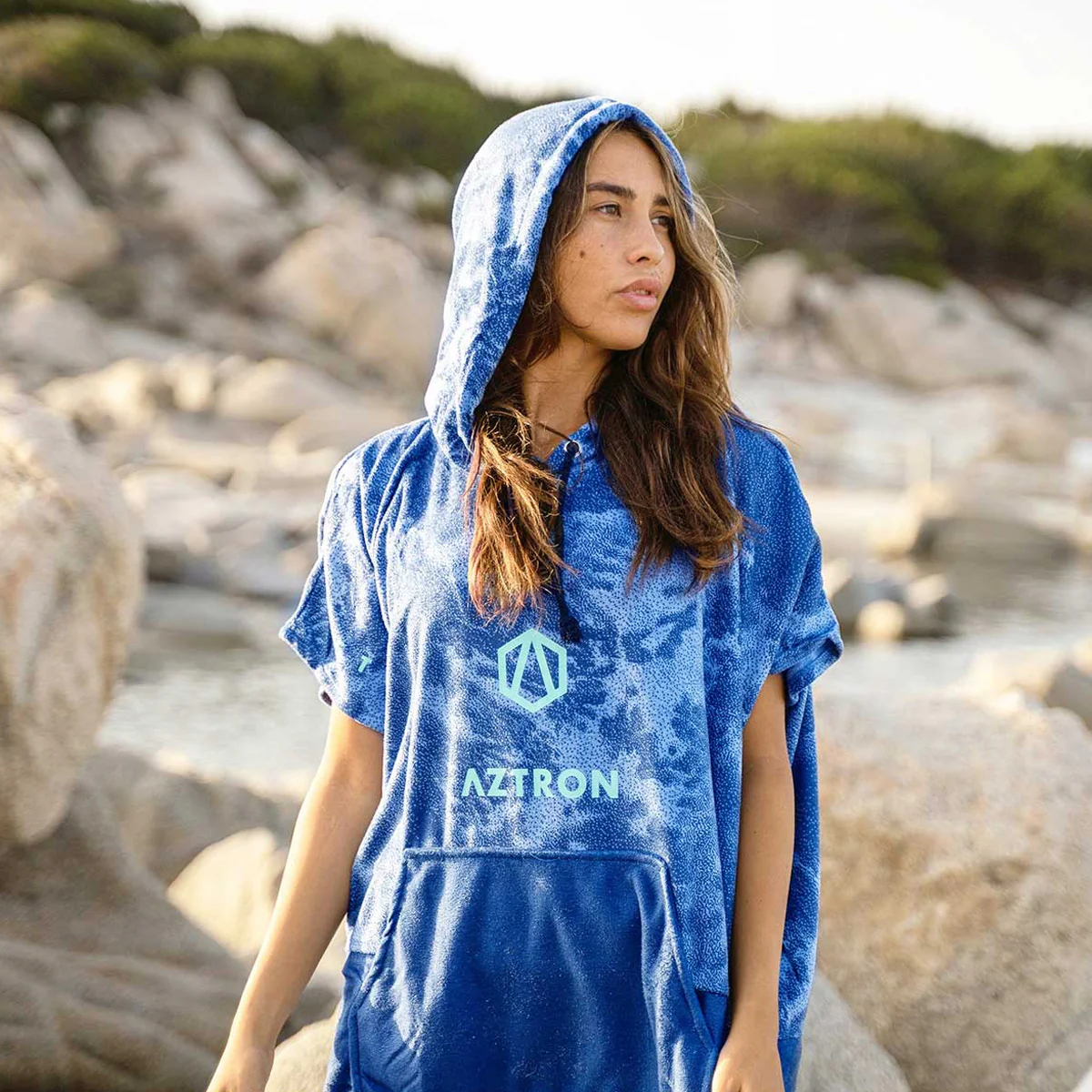 Aztron Starway Poncho - Image 9