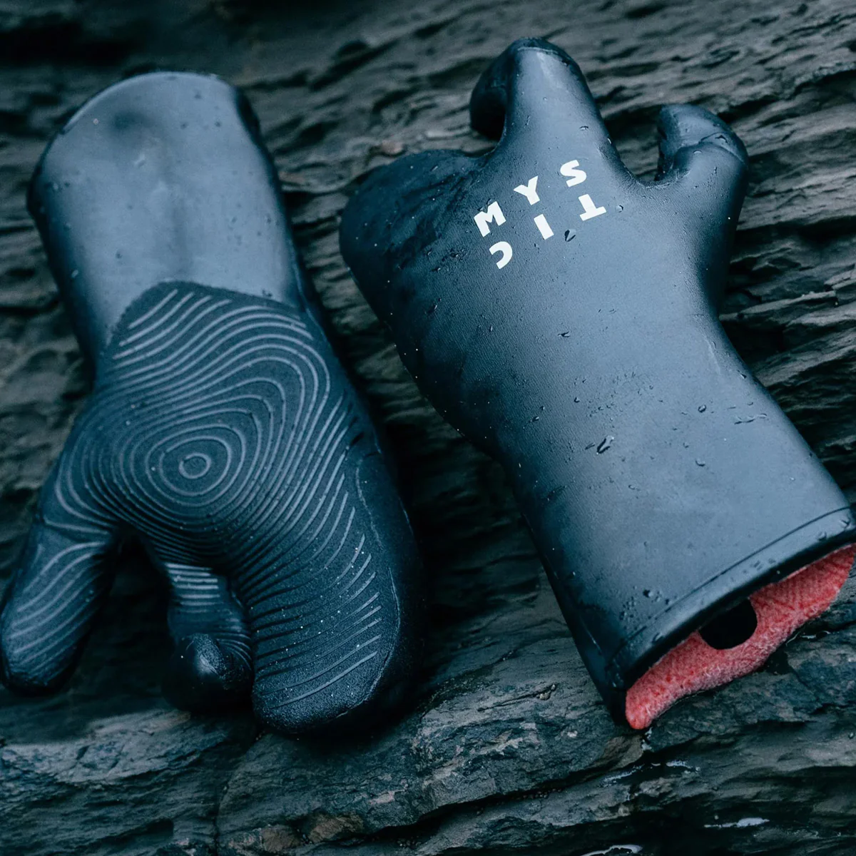 Mystic Supreme 5mm Lobster gloves - Image 4
