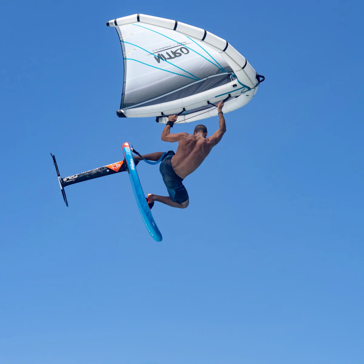 Starboard Take Off - Image 11