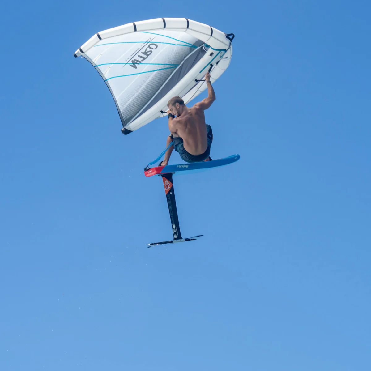 Starboard Take Off - Image 9